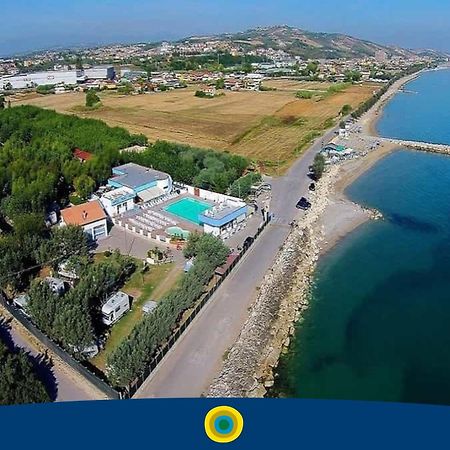 Club Del Sole Roseto Degli Abruzzi Easy Camping Village Bagian luar foto