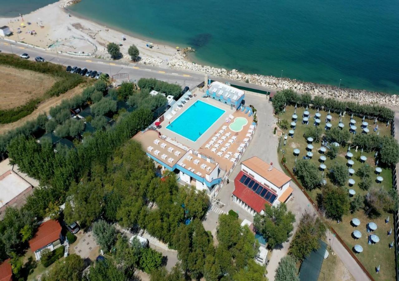 Club Del Sole Roseto Degli Abruzzi Easy Camping Village Bagian luar foto