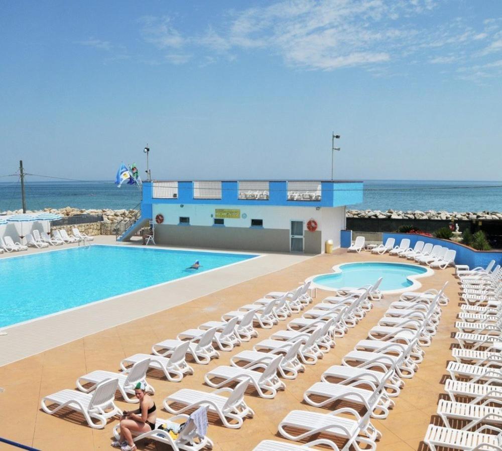 Club Del Sole Roseto Degli Abruzzi Easy Camping Village Bagian luar foto