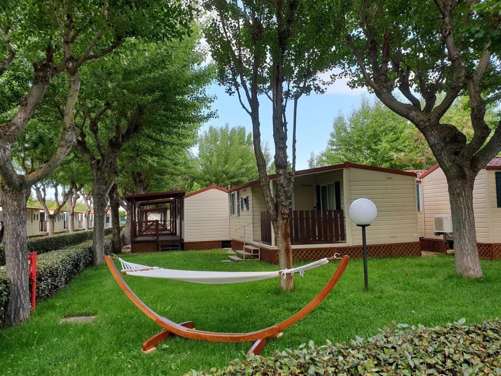 Club Del Sole Roseto Degli Abruzzi Easy Camping Village Bagian luar foto