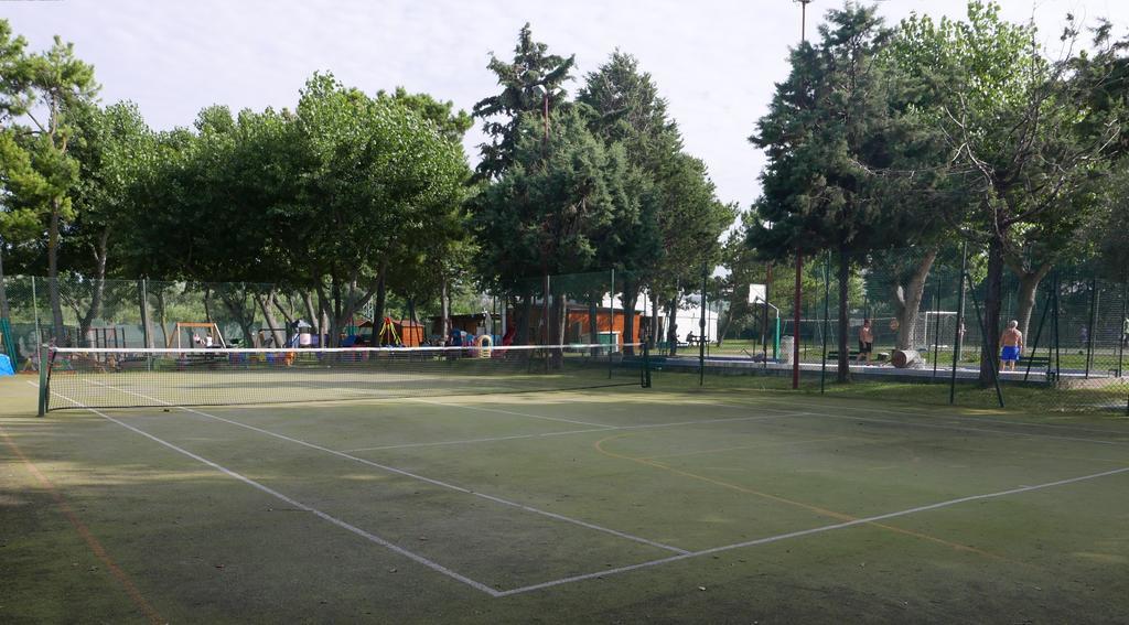 Club Del Sole Roseto Degli Abruzzi Easy Camping Village Bagian luar foto