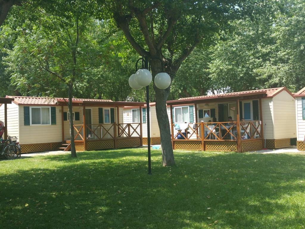 Club Del Sole Roseto Degli Abruzzi Easy Camping Village Bagian luar foto